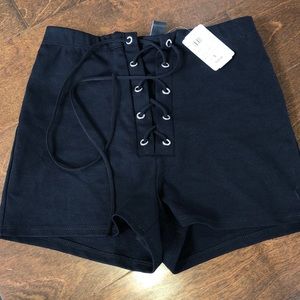 Windsor Short Lace-up shorts